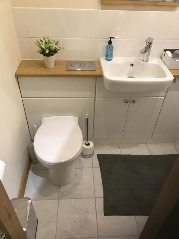 Deri-Down Guest House 阿伯加文尼 外观 照片